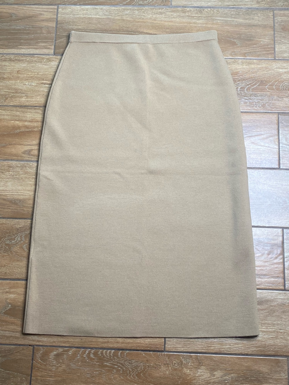 New Theory Large Tan Wool Pencil Skirt - Picture 4 of 7